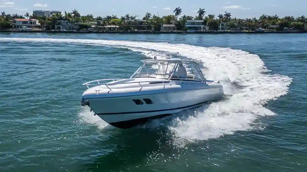 Intrepid Powerboats 400 Cuddy zum Verkauf