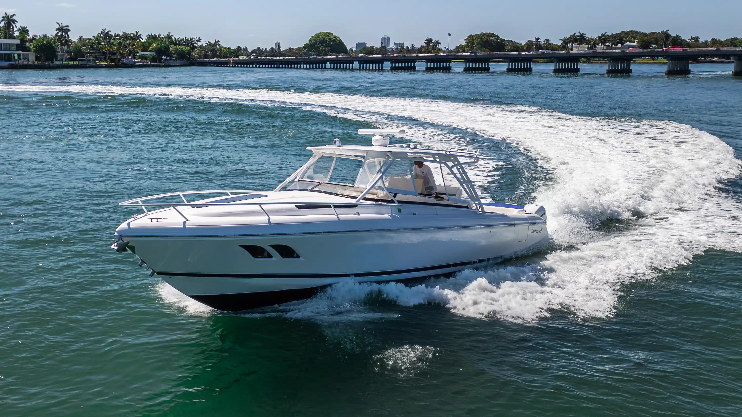 Intrepid Powerboats 400 Cuddy zum Verkauf