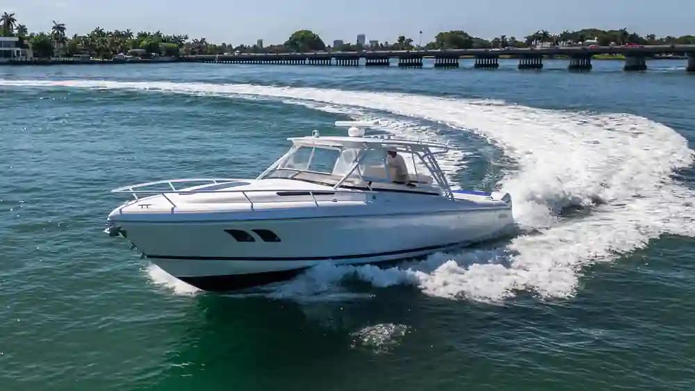 Intrepid Powerboats 400 Cuddy zum Verkauf