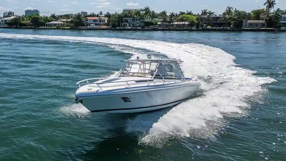Intrepid Powerboats 400 Cuddy zum Verkauf