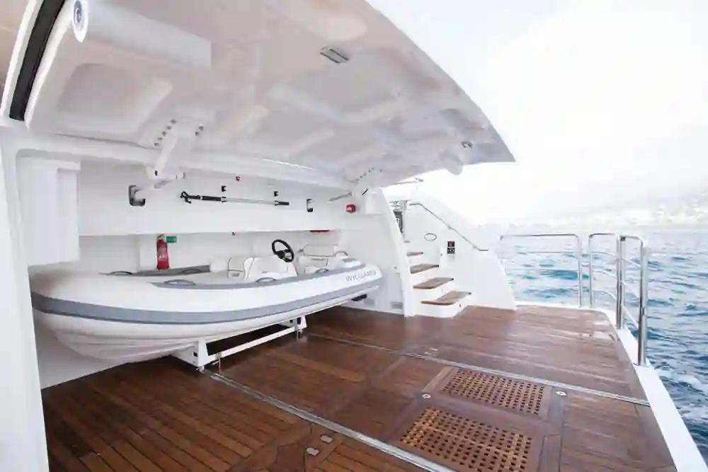 Gulf Craft Majesty 100 For Sale