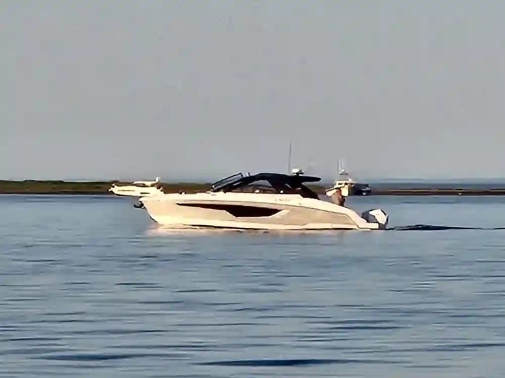 Cruisers Yachts 42 GLS OB for Sale