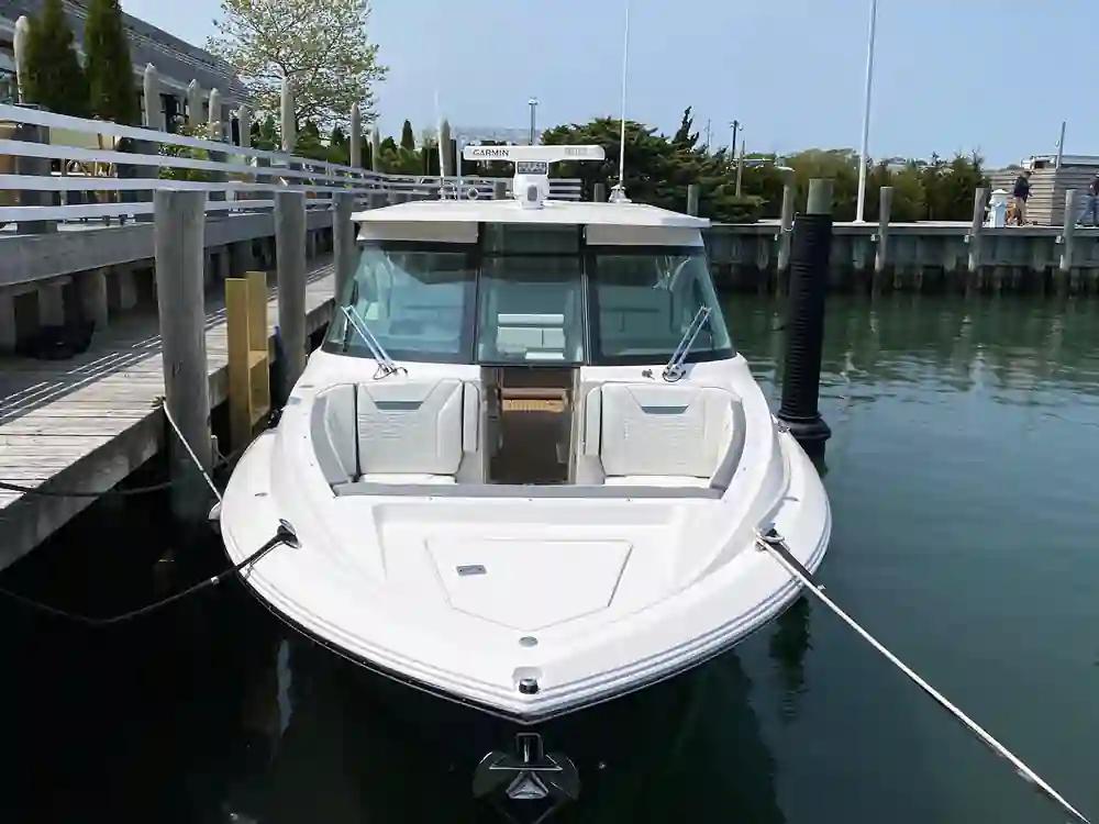 Tiara Yachts 34LX a la venta