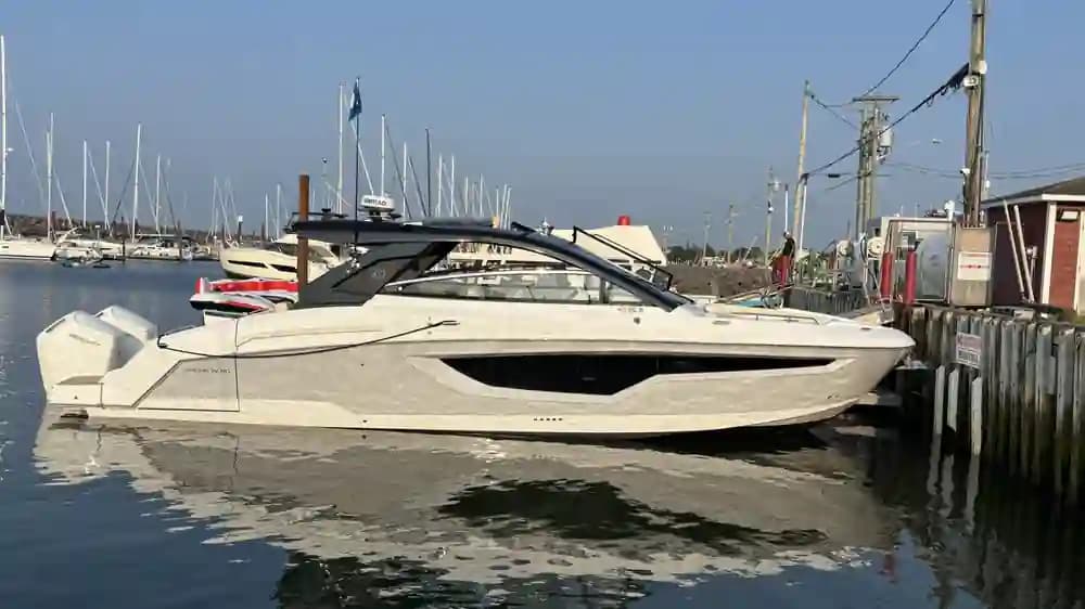 Cruisers Yachts 42 GLS OB for Sale