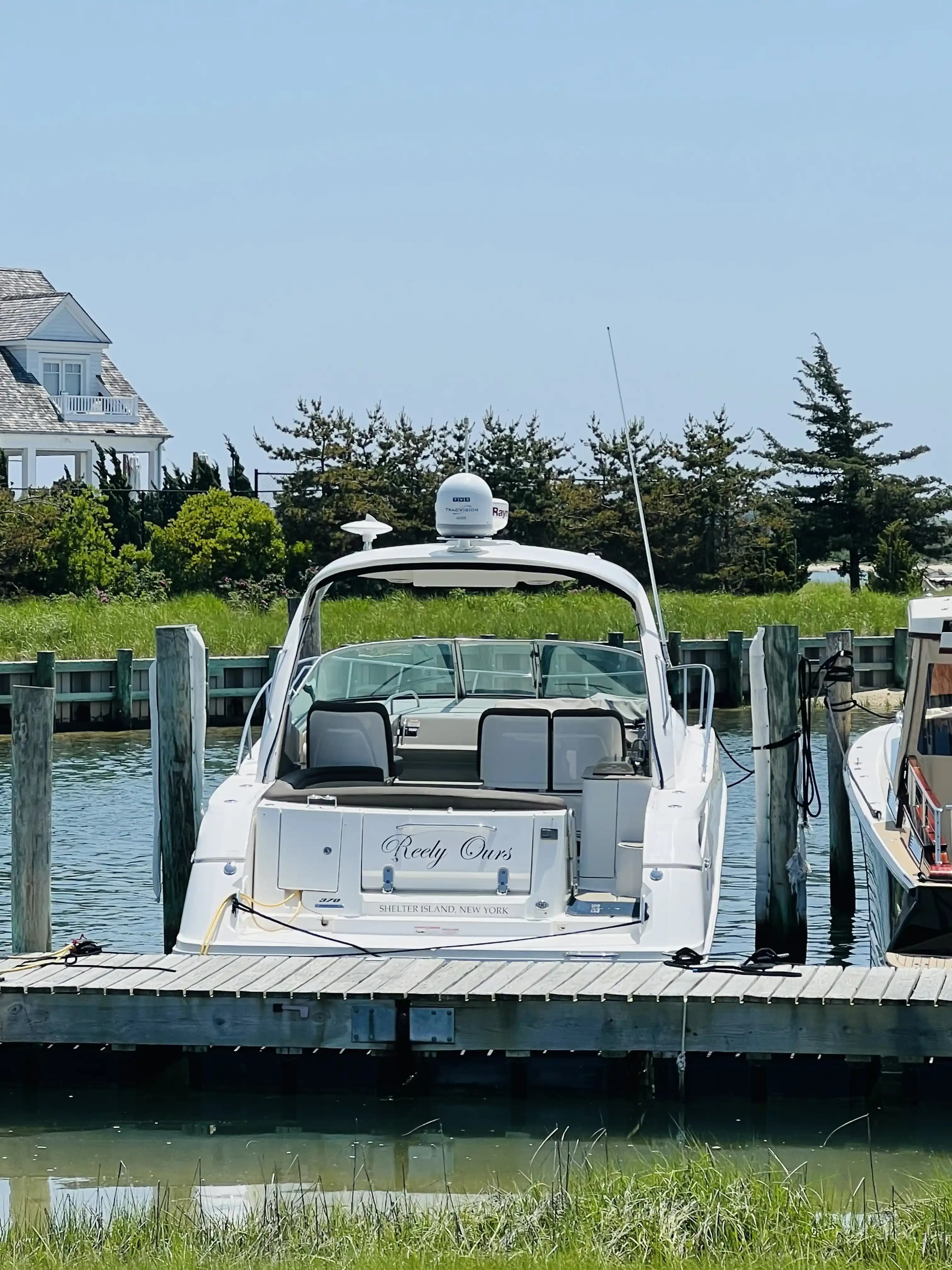 Sea Ray Sundancer 370 for Sale