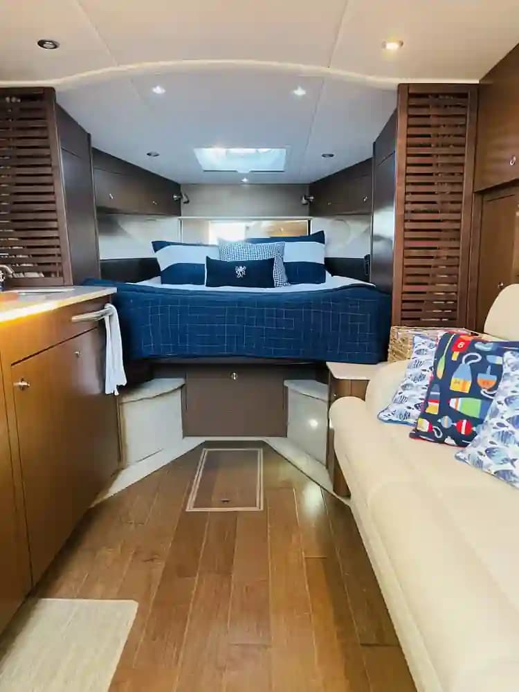 2017 Sea Ray Sundancer 370 for Sale in Shelter Island, New York Cruiser 3