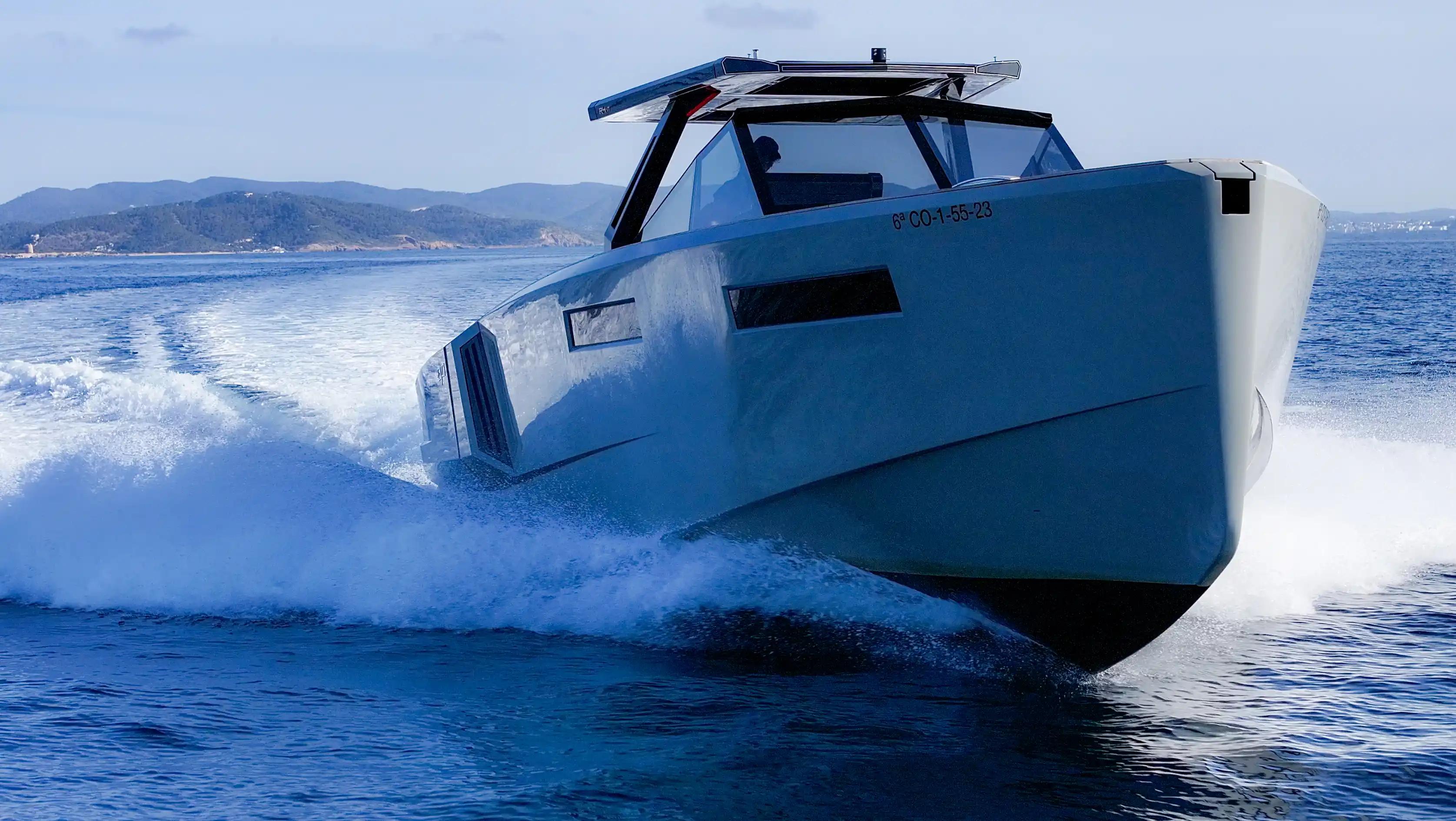 Evo Yachts R4 XT WA For Sale