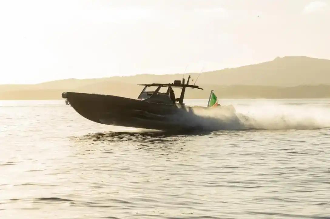 Novamarine Black Shiver 120 Outboard a la venta