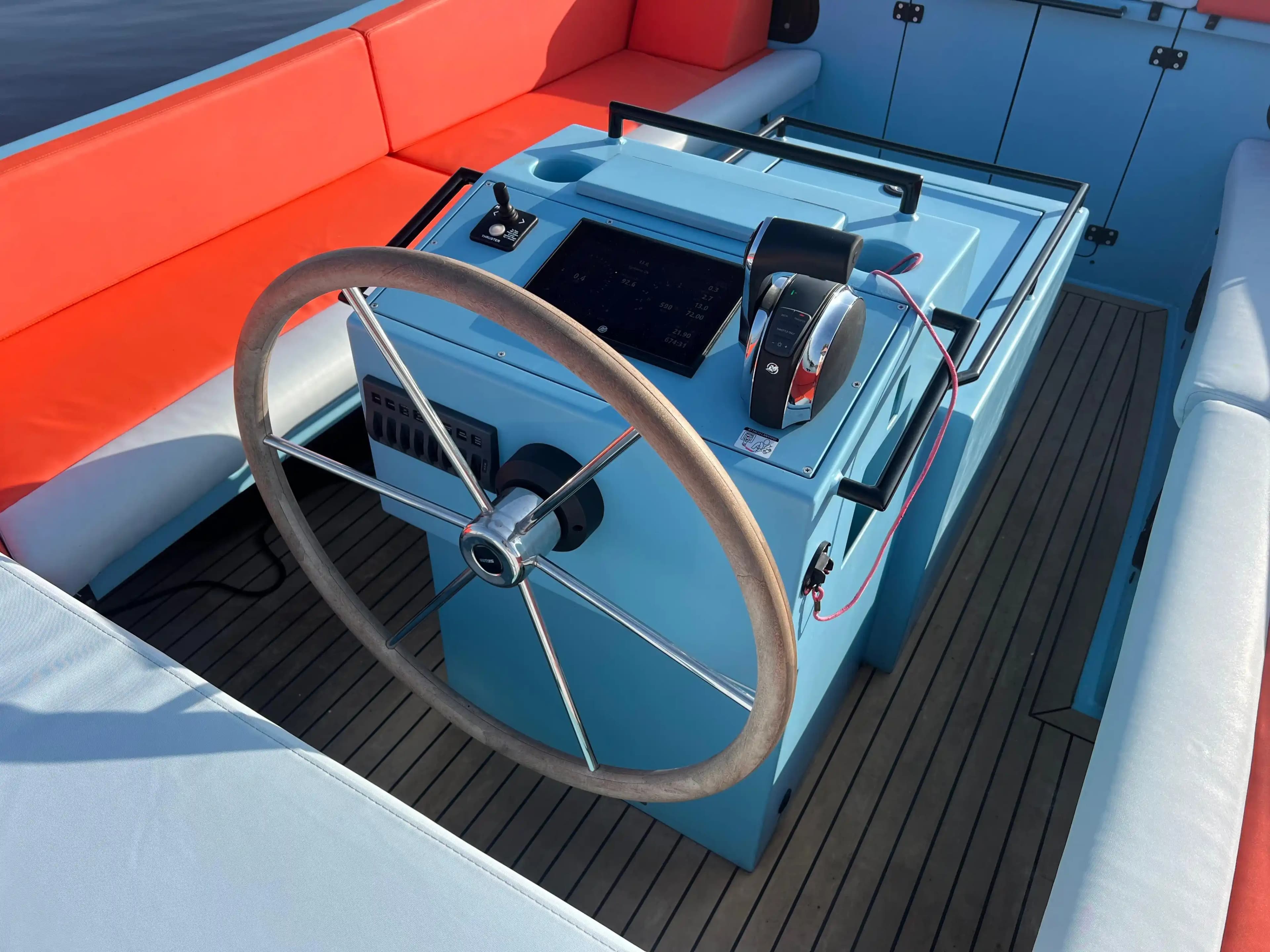 2020 Lekker Damsko 750 for Sale in Leimuiden, NL Center Console 2