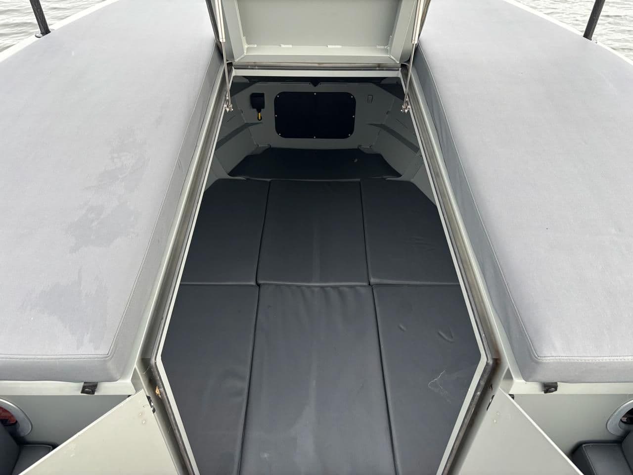 2022 Lekker Damsko 750 zum Verkauf in Leimuiden, NL Center Console 3