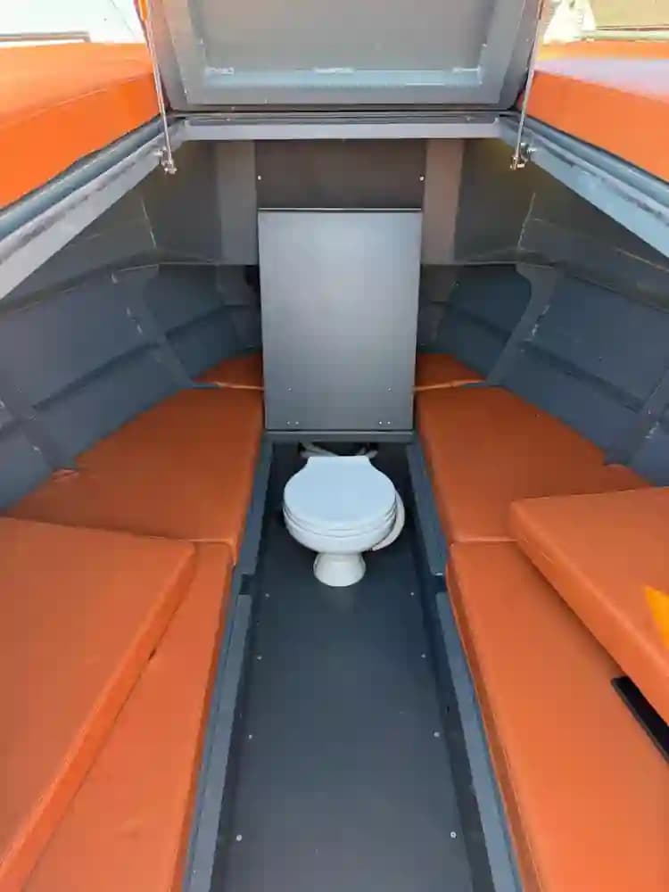 2022 Lekker Damsko 750 for Sale in Leimuiden, NL Center Console 2