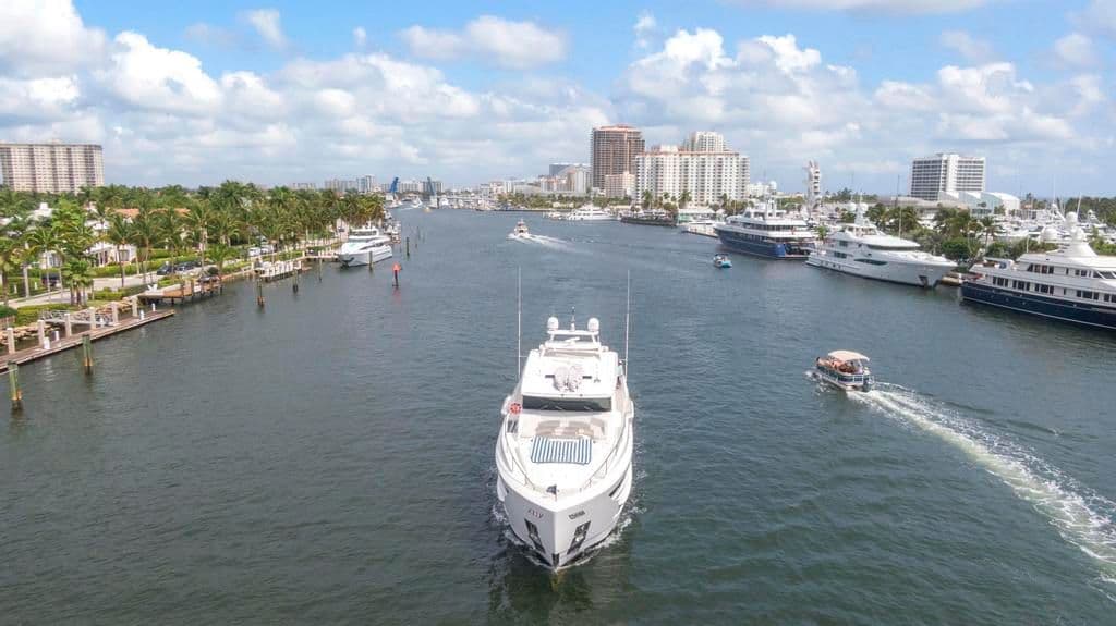 2019 Horizon FD87 for Sale in Newport, Rhode Island Motor Yacht 5