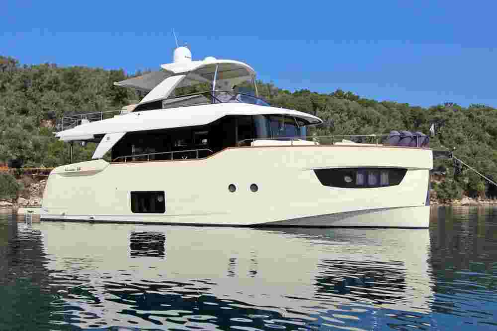 2017 Absolute Navetta 58