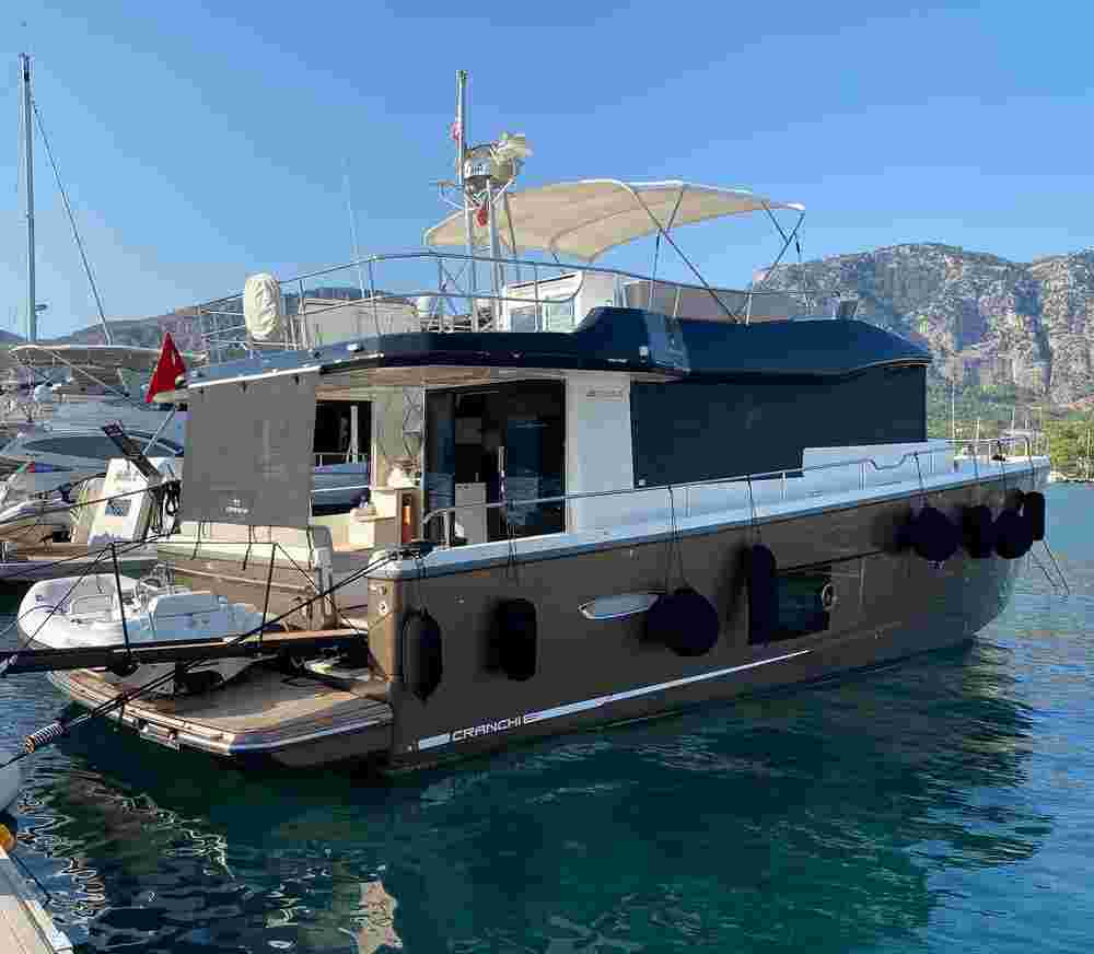 2016 Cranchi 53 Long Distance