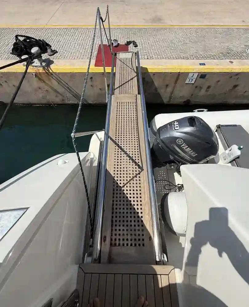 Ferretti Yachts 720 For Sale