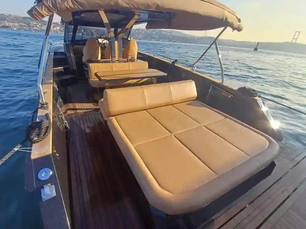 Focus Motor Yachts Forza 37 For Sale