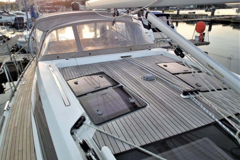 Bavaria Yachts Vision 42 For Sale