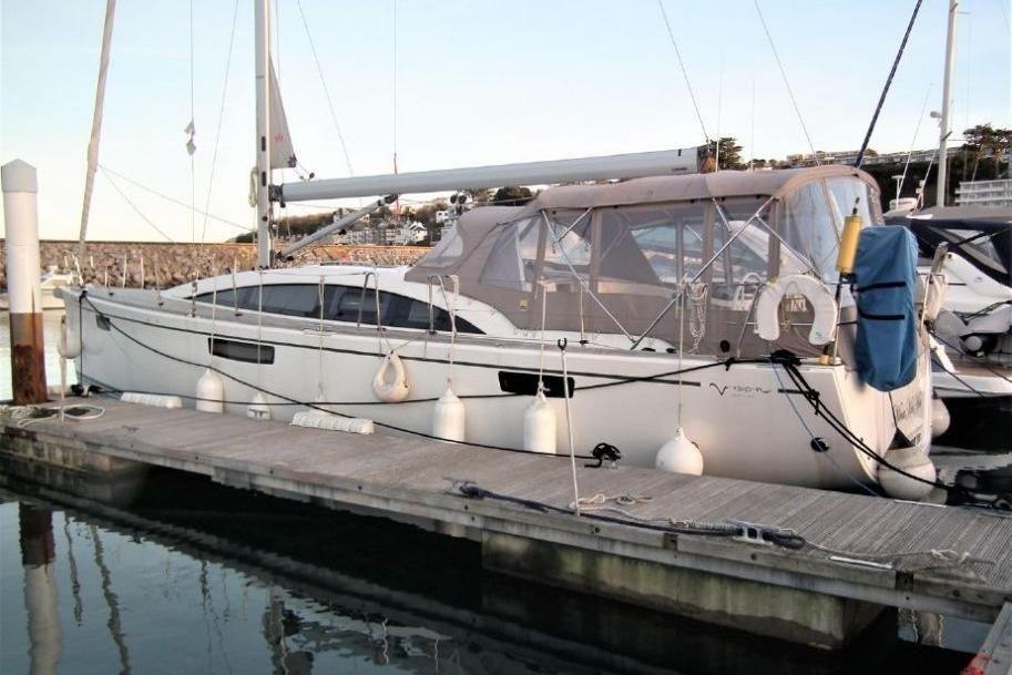 Bavaria Yachts Vision 42 For Sale