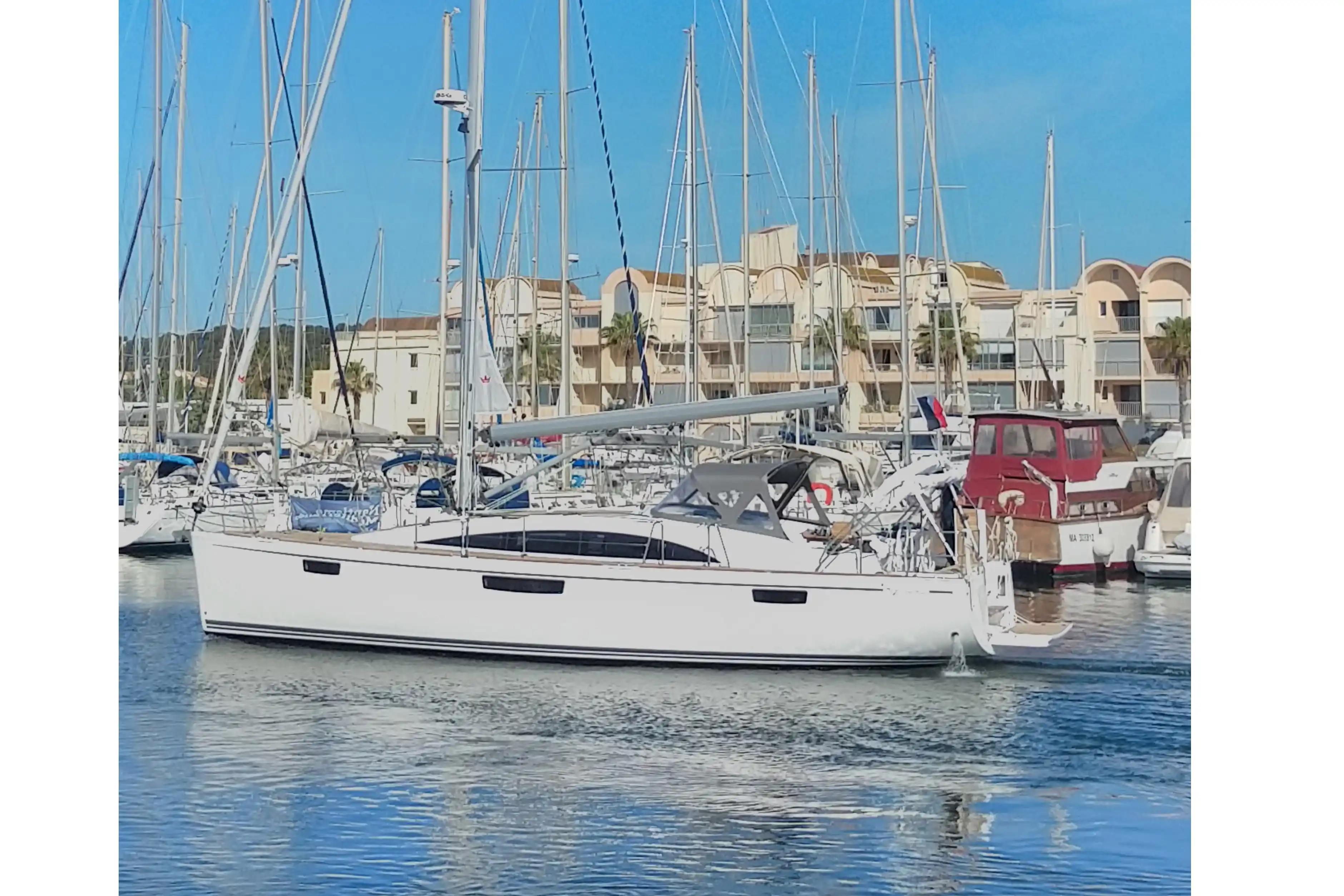 Bavaria Yachts Vision 42 For Sale