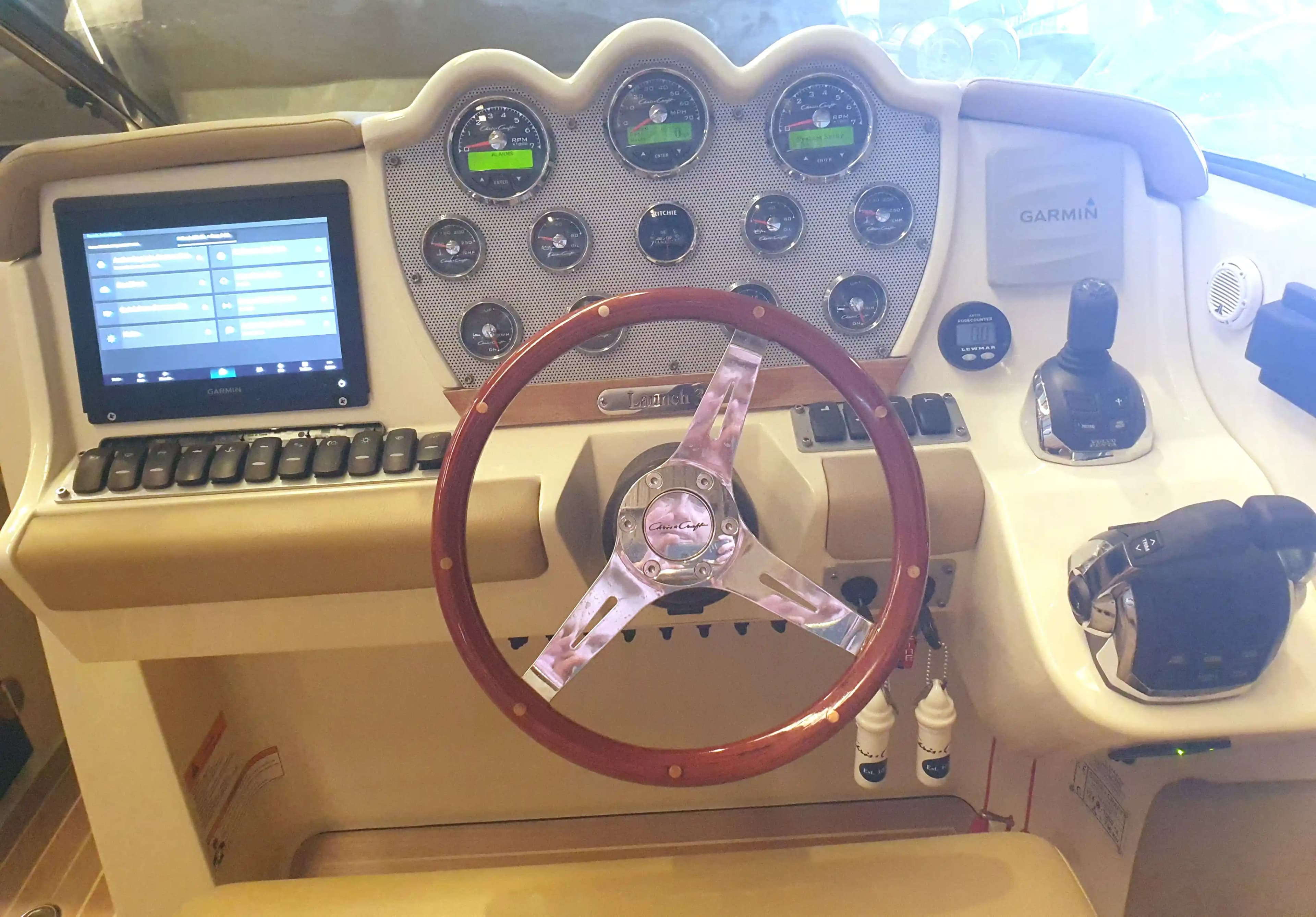 Chris-Craft Launch 32 for Sale