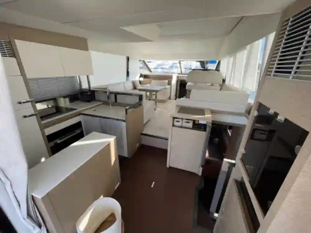 Prestige 520 FLY in vendita