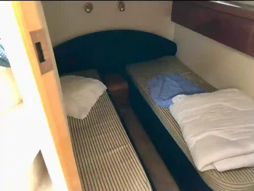 1997 Princess Yachts V55 for Sale in Barcelona, ES Motor Yacht 4