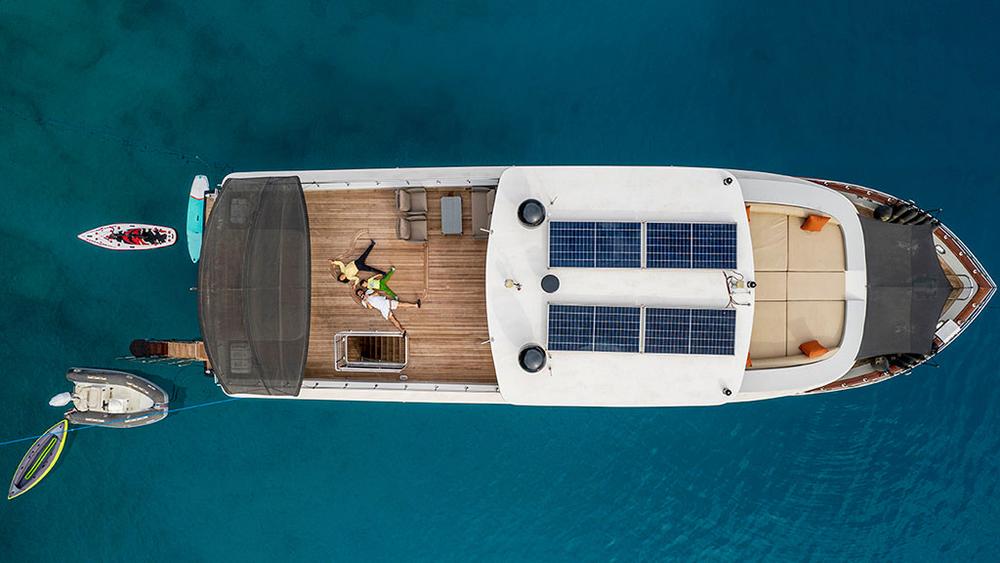 2015 Custom Luxury Trawler 26 M