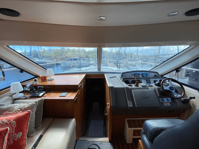 Riviera 4400 SPORT YACHT for Sale
