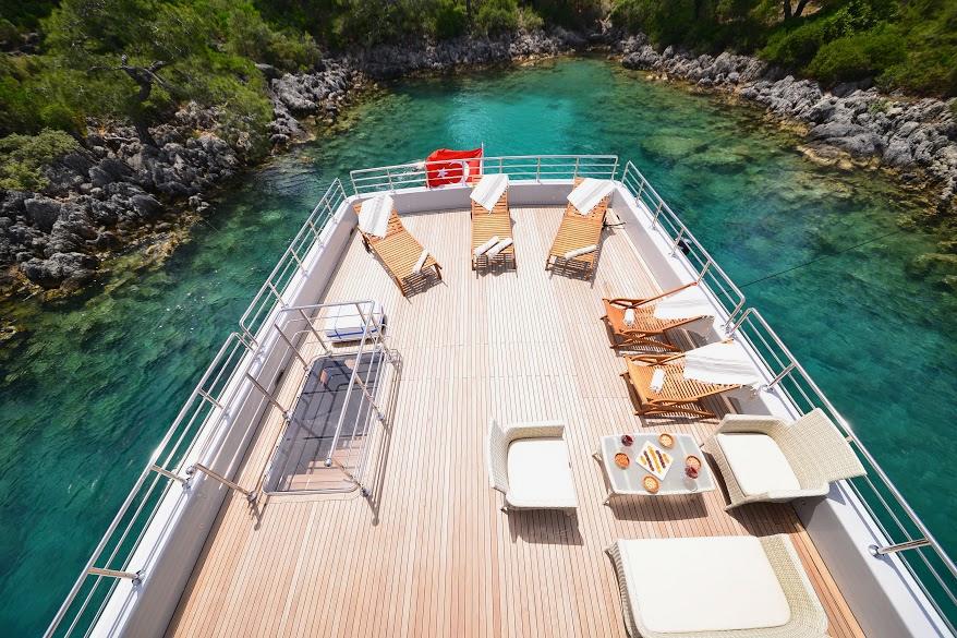 2015 Custom Luxury Trawler 26 M