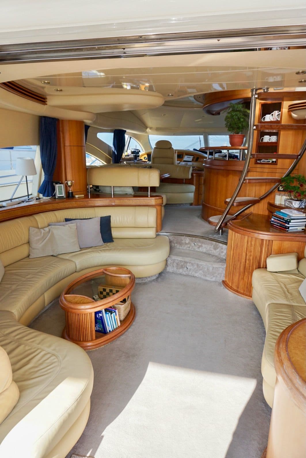 2007 Azimut Fly 68 zum Verkauf in Barcelona, ES Motor Yacht 3
