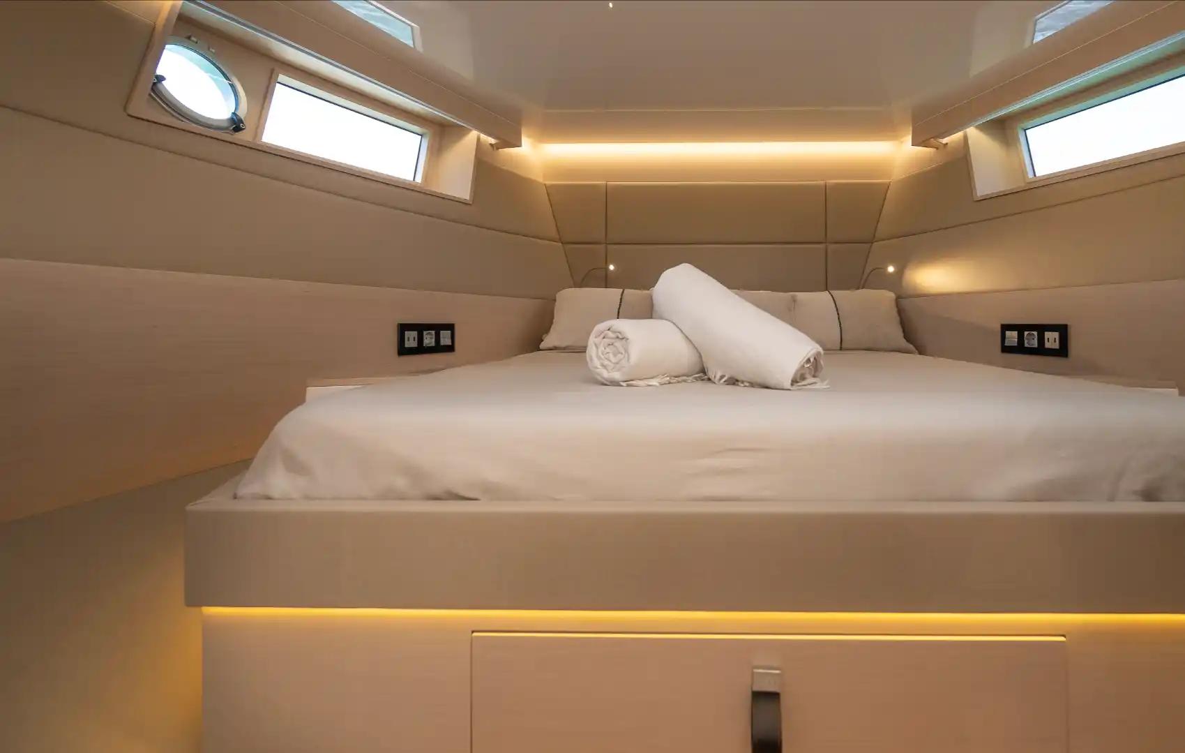 TESORO YACHTS T40 For Sale