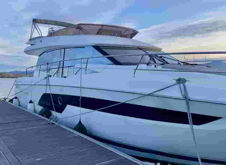 2020 Prestige 520 FLY