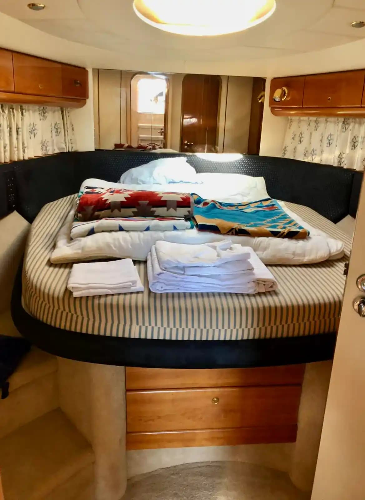 1997 Princess Yachts V55 for Sale in Barcelona, ES Motor Yacht 1