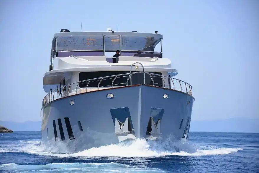 Custom Luxury Trawler 26 M For Sale