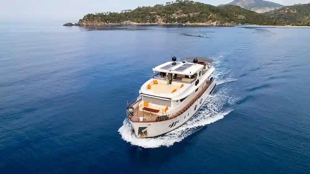 Custom Luxury Trawler 26 M For Sale