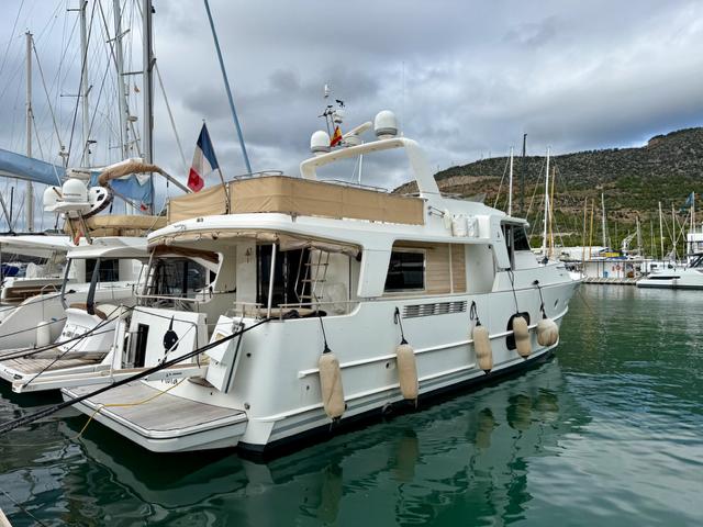 2010 Beneteau SWIFT TRAWLER 52