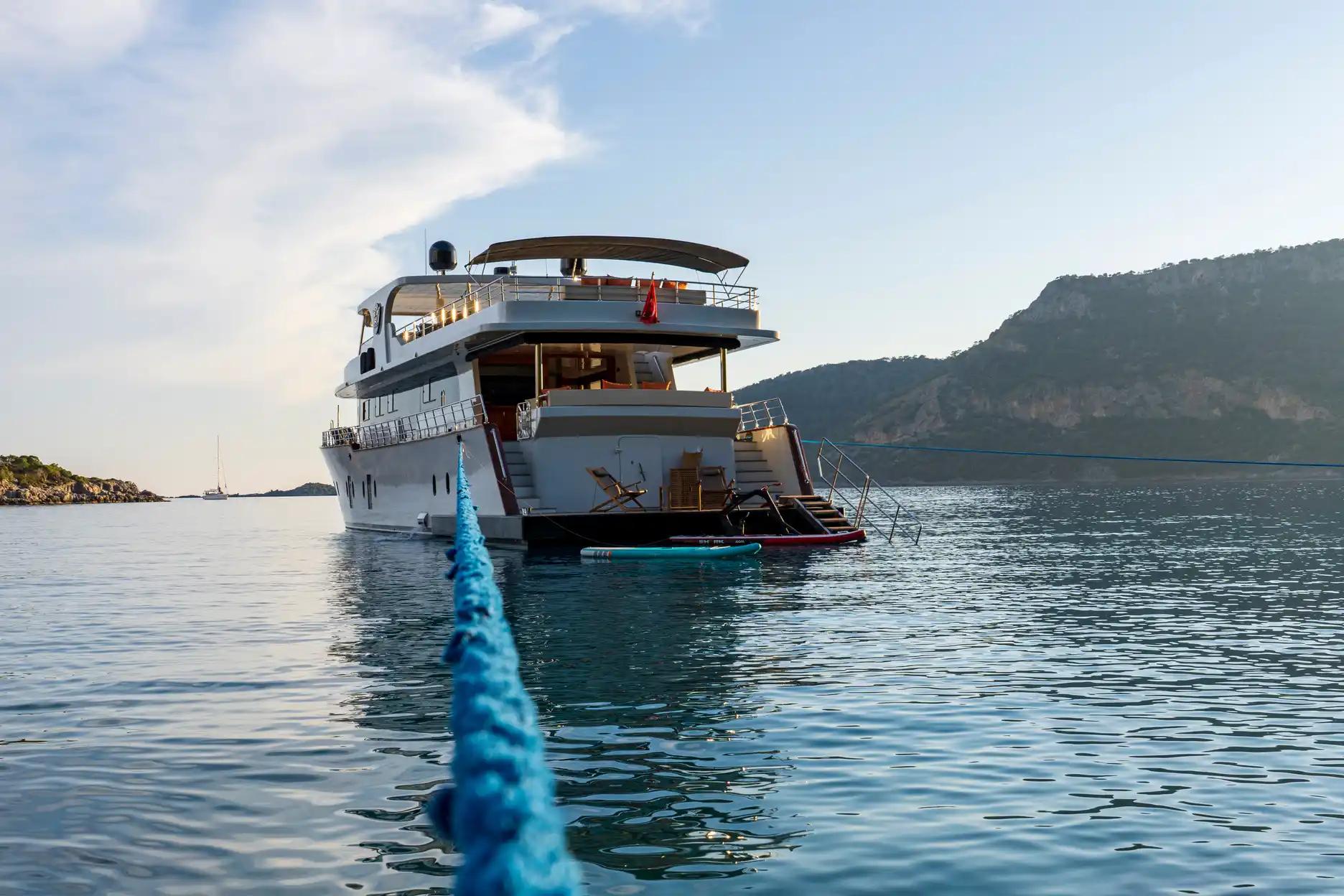 Custom Luxury Trawler 26 M For Sale