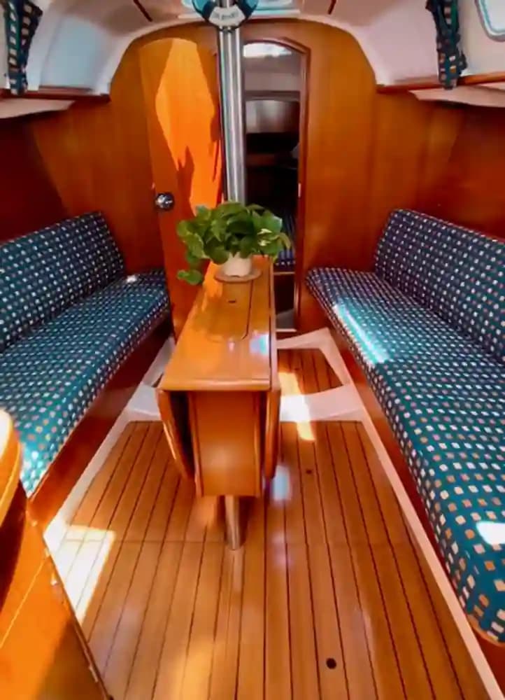 2001 Beneteau Oceanis 311 Clipper for Sale in Barcelona, ES Daysailer 2