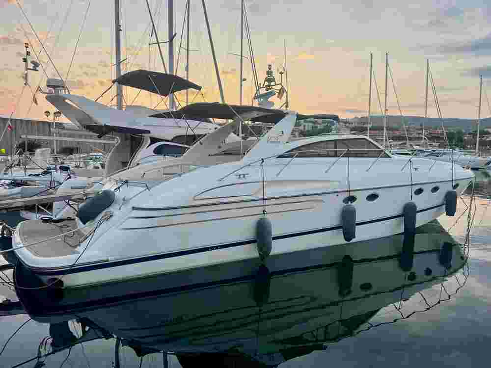 1997 Princess Yachts V55