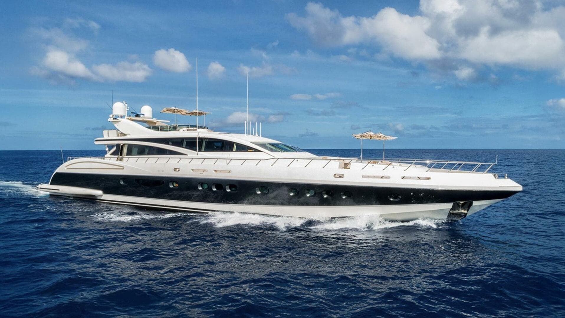 2012 Arno Leopard 43 for Sale in Fort Lauderdale, Florida Motor Yacht