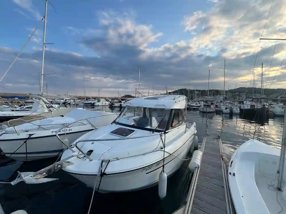 Beneteau Antares 6 for Sale