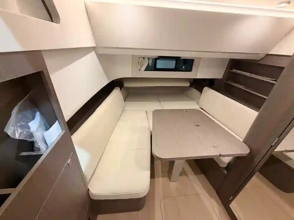 2026 Beneteau Gran Turismo 35 for Sale in Girona, ES Express Cruiser 4