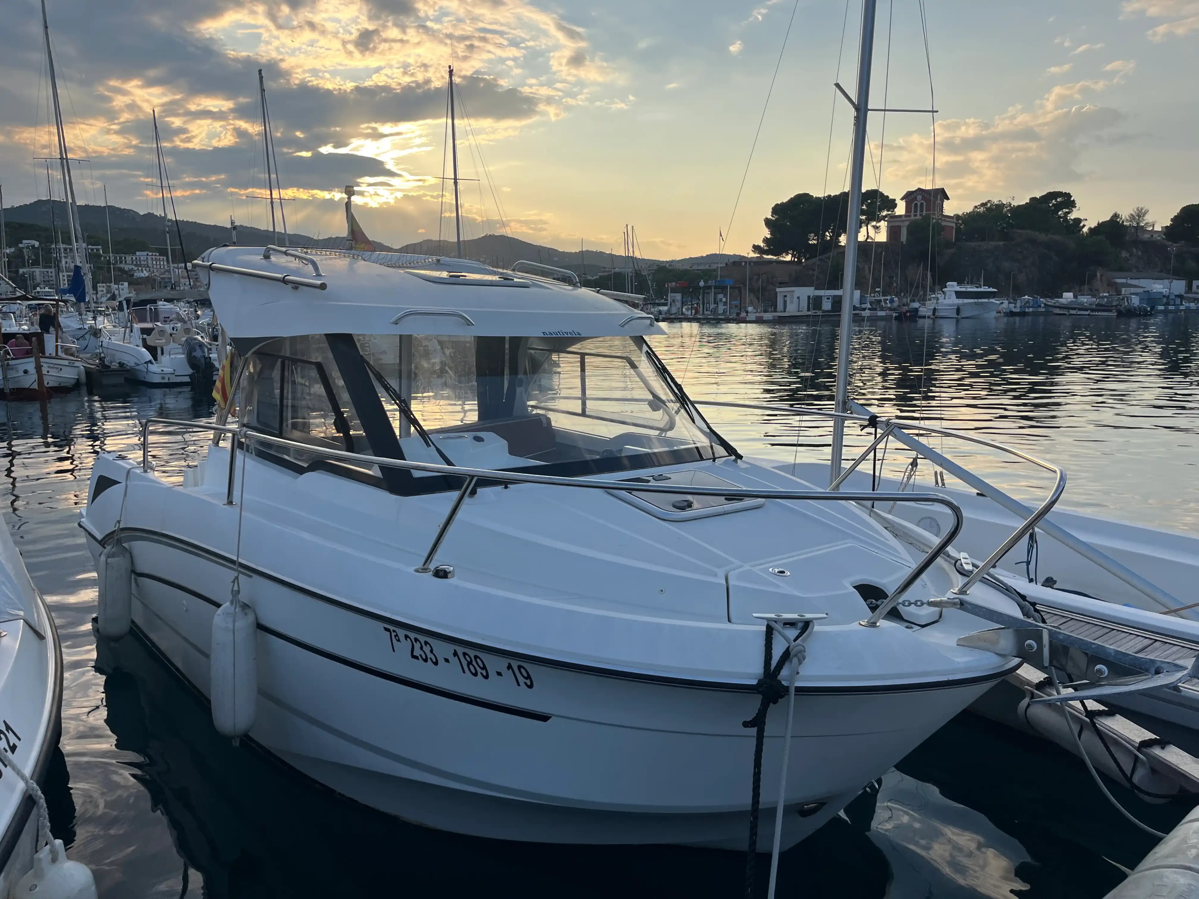 Beneteau Antares 6 for Sale