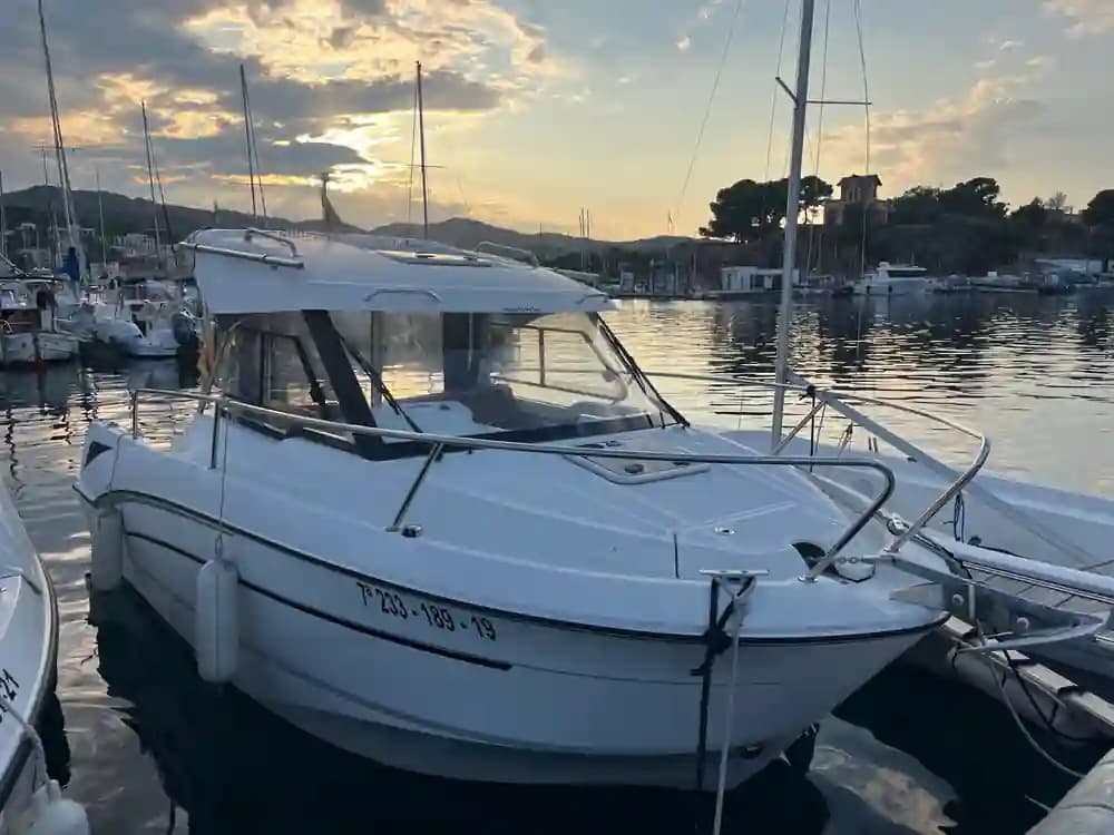 Beneteau Antares 6 for Sale