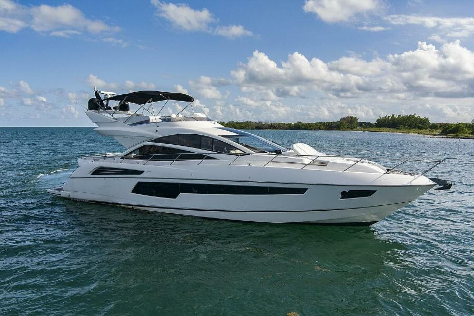2015 Sunseeker 68 Sport Yacht for Sale in Miami Beach, Florida Express Cruiser