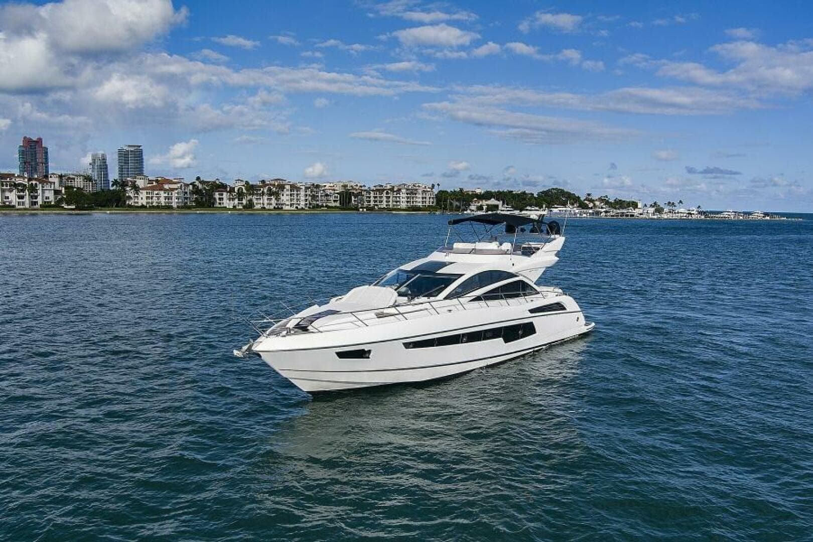 2015 Sunseeker 68 Sport Yacht for Sale in Miami Beach, Florida Express Cruiser 5