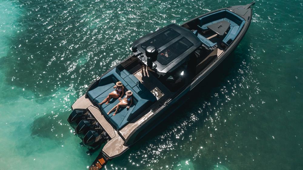 2022 Vanquish Yachts VQ40 Sports Line