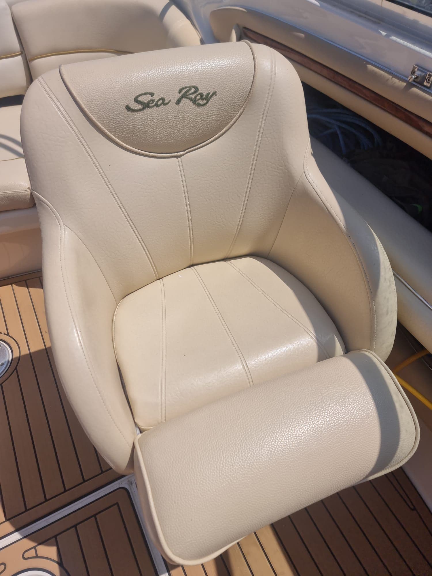 Sea Ray 230 Signature for Sale