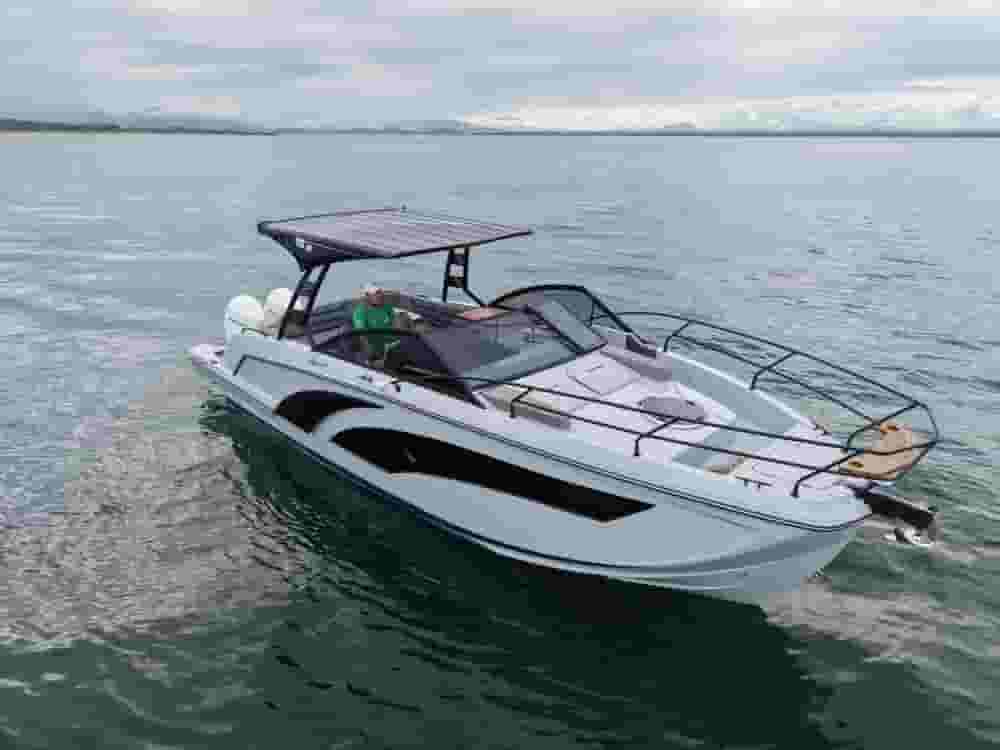 2027 Hanover Yachts 327