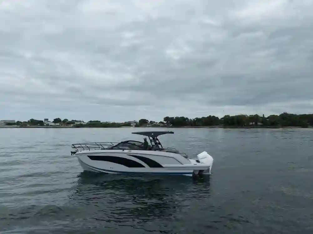 Hanover Yachts 327 in vendita